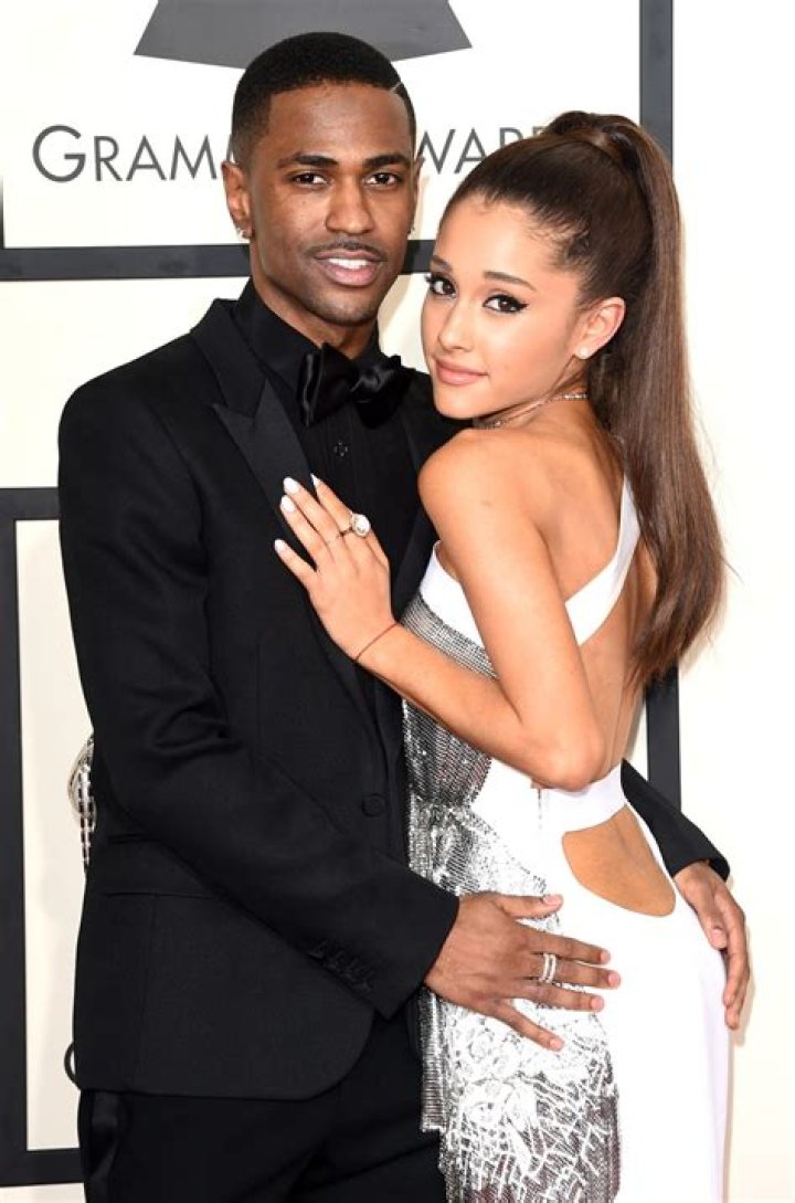 Ariana&nbsp;started dating&nbsp;rapper Big Sean in 2014 and they made their public debut at the 2015 Grammy's